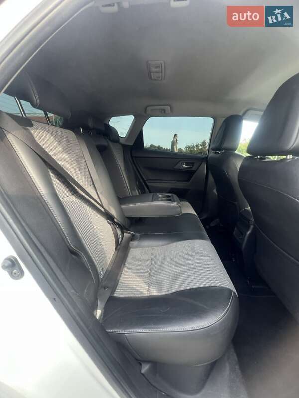 Хетчбек Toyota Auris 2013 в Києві фото 24 Хетчбек Toyota Auris 2013 в Києві