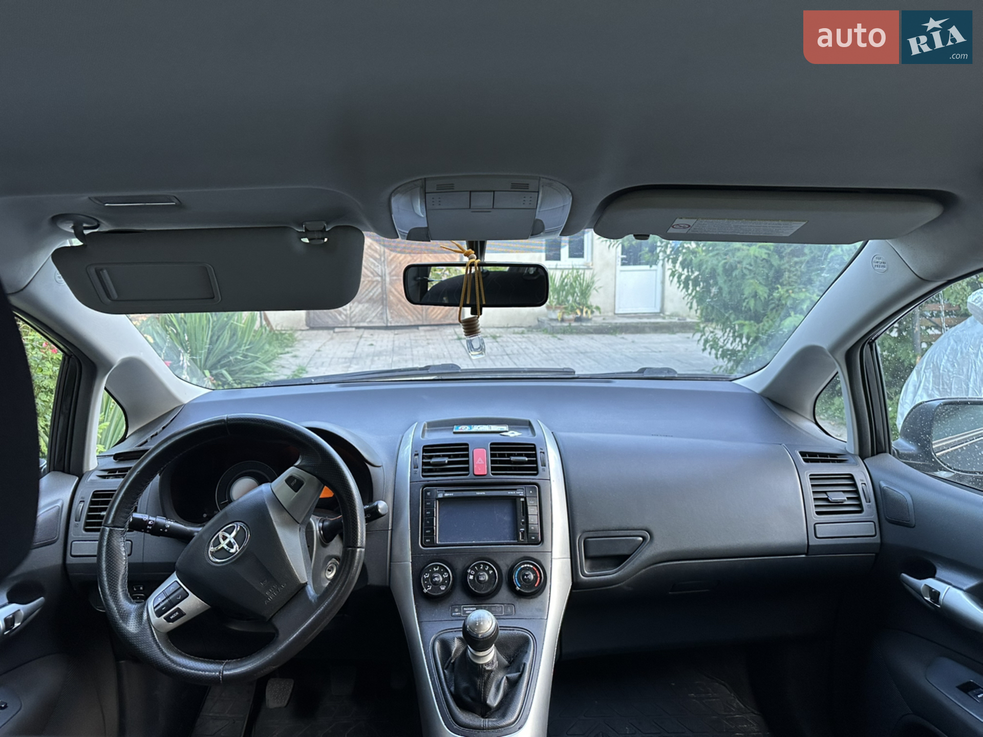 2011 Toyota Auris - мініатюра 10