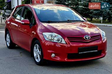Хэтчбек Toyota Auris 2010 в Харькове