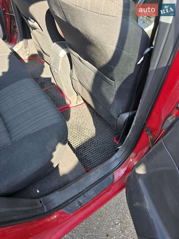 Хэтчбек Toyota Auris 2007 в Киеве фото 26 Хэтчбек Toyota Auris 2007 в Киеве