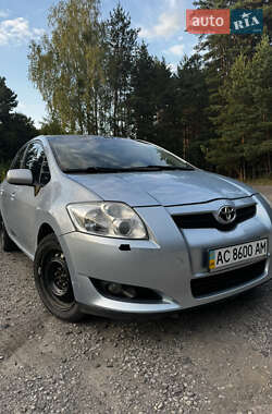 Хэтчбек Toyota Auris 2007 в 