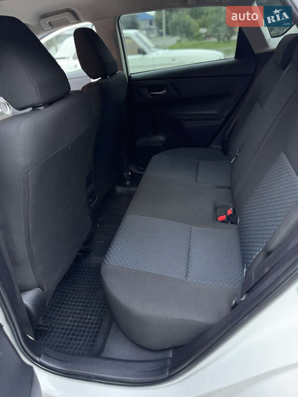 Хэтчбек Toyota Auris 2013 в Хмельницком фото 28 Хэтчбек Toyota Auris 2013 в Хмельницком