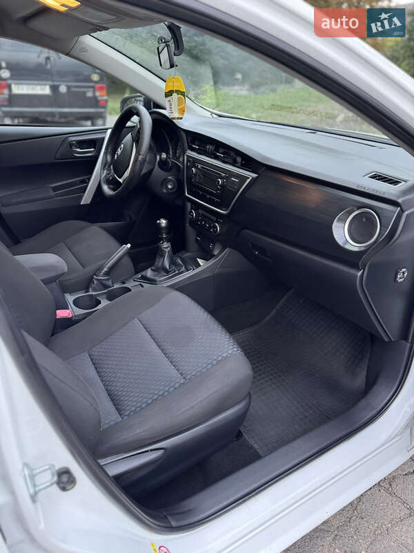Хэтчбек Toyota Auris 2013 в Хмельницком фото 32 Хэтчбек Toyota Auris 2013 в Хмельницком