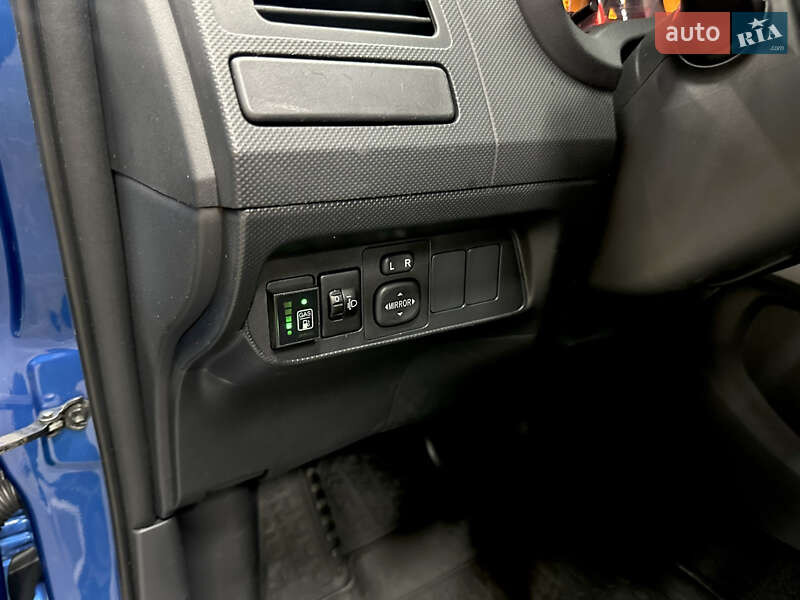 Хэтчбек Toyota Auris 2011 в Харькове фото 18 Хэтчбек Toyota Auris 2011 в Харькове