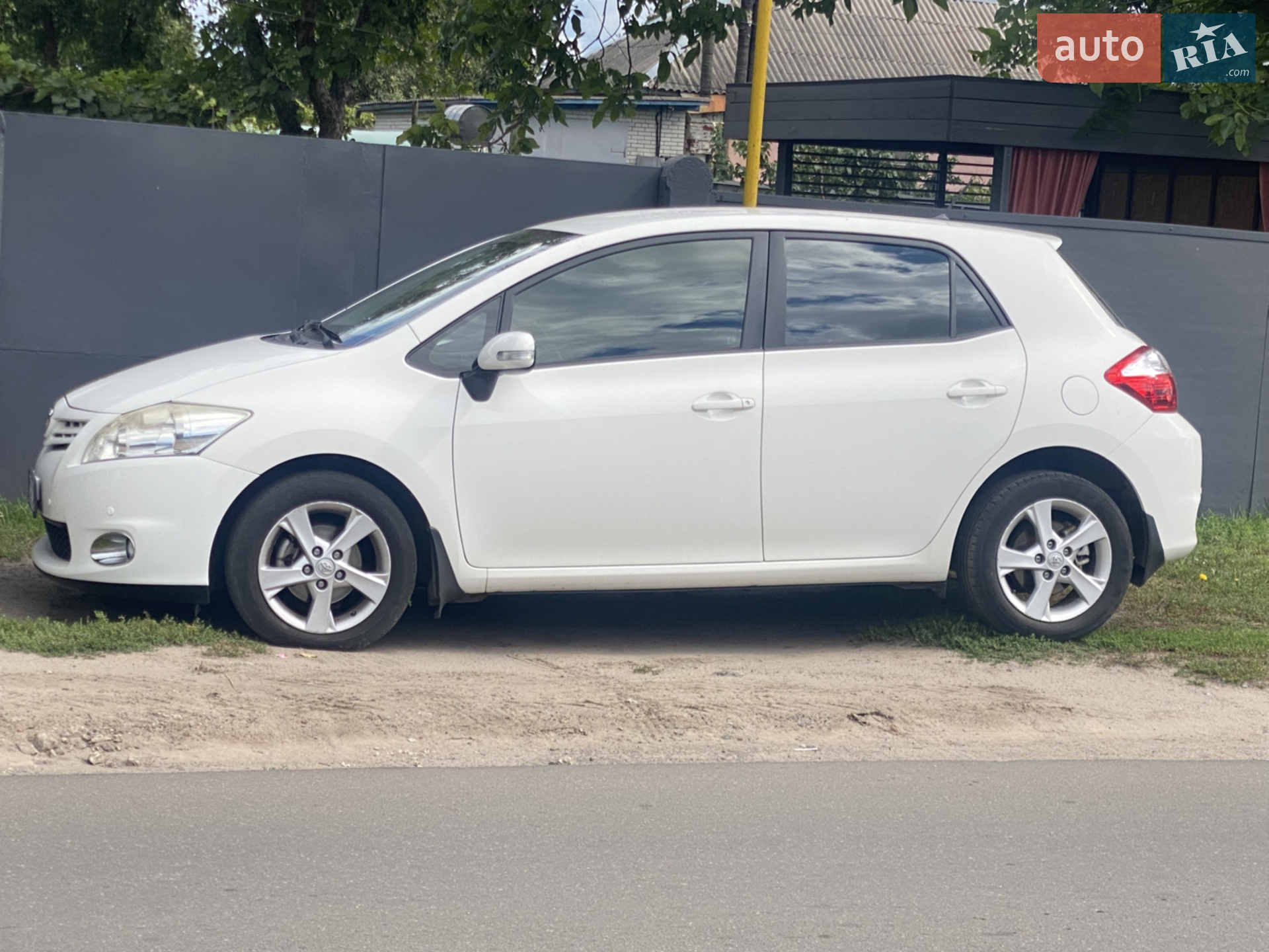 Toyota Auris 2011