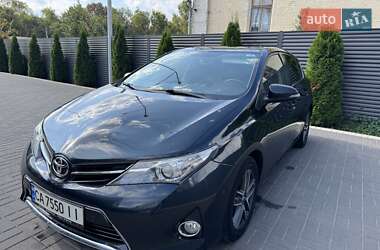 Хэтчбек Toyota Auris 2014 в Черкассах
