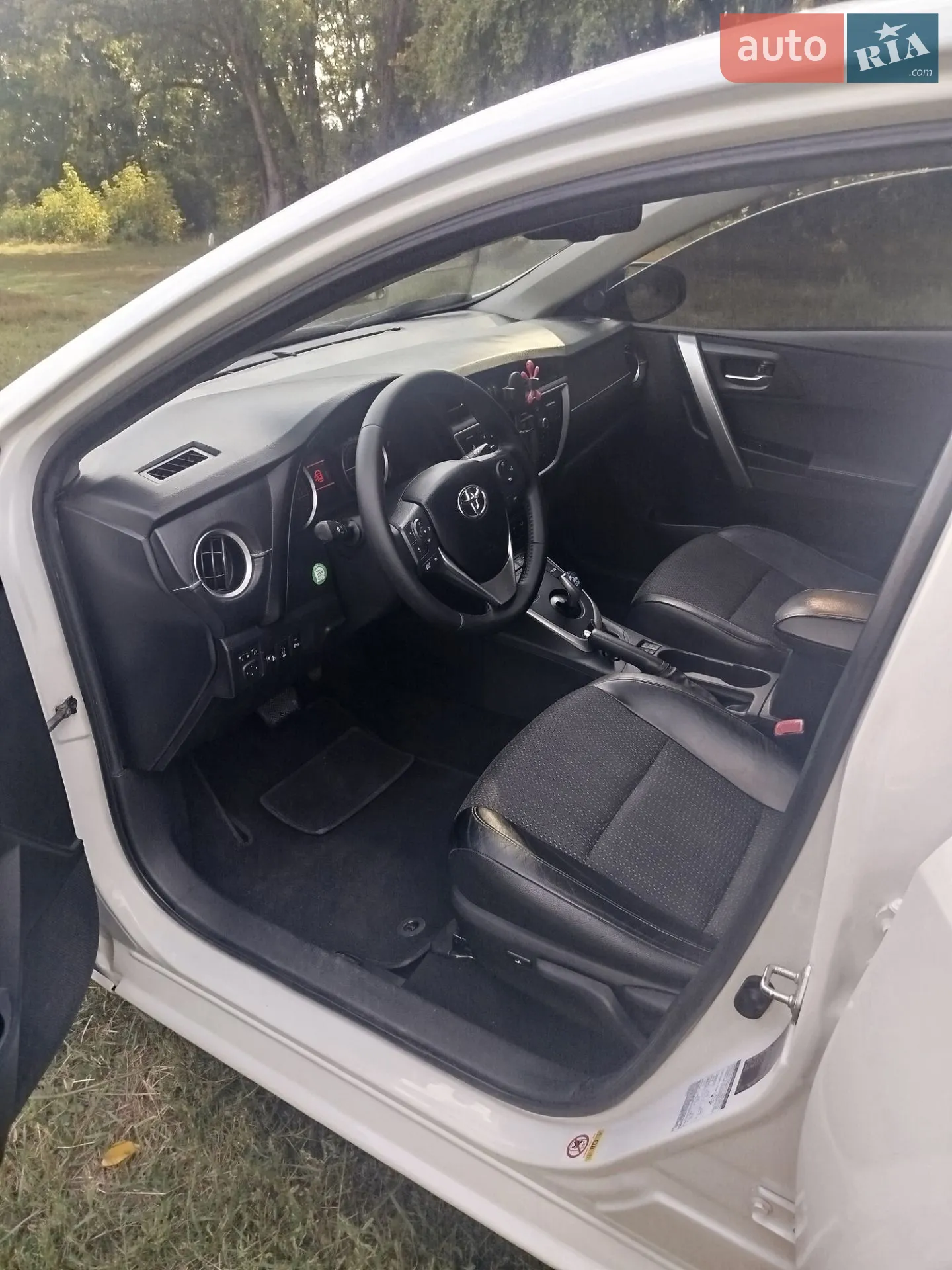 2012 Toyota Auris - мініатюра 48