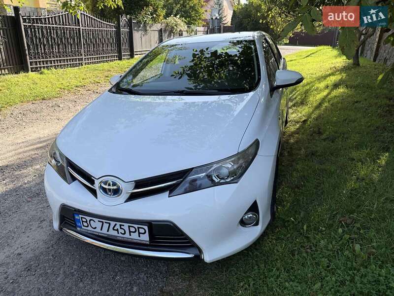 Toyota Auris 2014