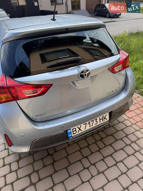 Хэтчбек Toyota Auris 2013 в Хмельницком