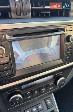 Хэтчбек Toyota Auris 2013 в 