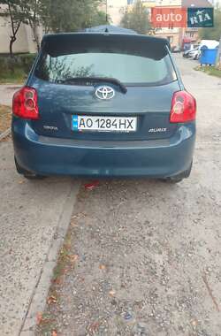 Хэтчбек Toyota Auris 2008 в Мукачево