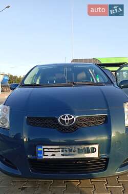 Хэтчбек Toyota Auris 2008 в Стрые