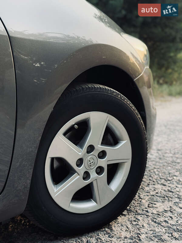 Хетчбек Toyota Auris 2012 в Черкасах