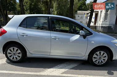 Хэтчбек Toyota Auris 2008 в 