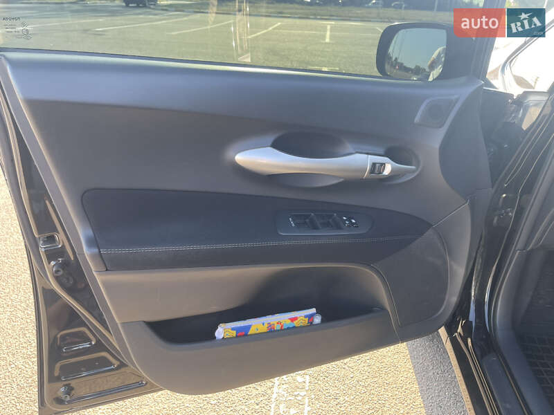 Хэтчбек Toyota Auris 2011 в Одессе