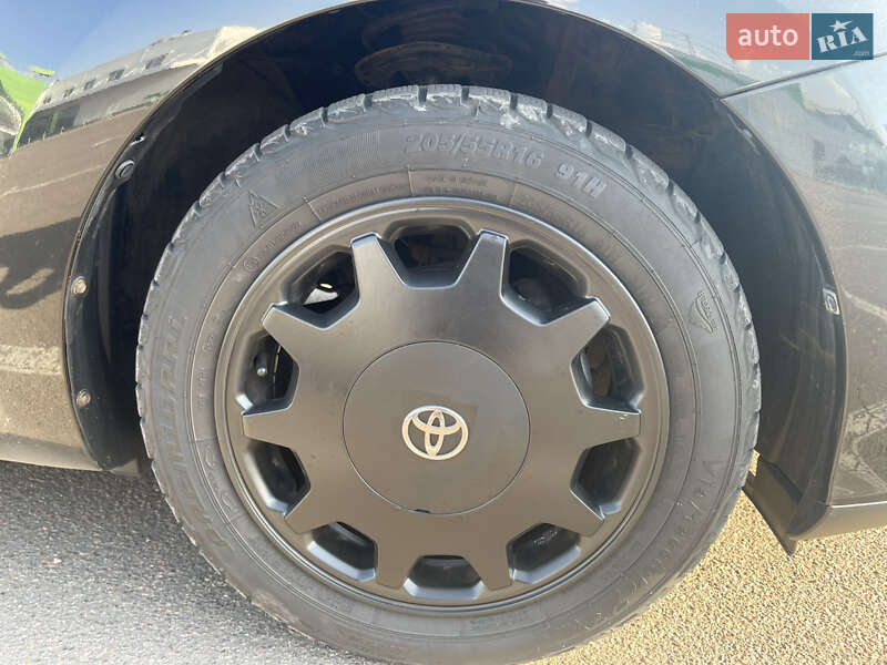 Хэтчбек Toyota Auris 2011 в Одессе