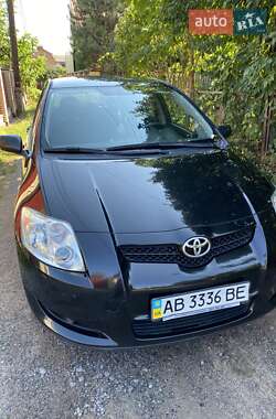 Хэтчбек Toyota Auris 2009 в 