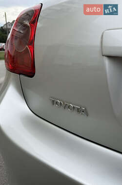 Хэтчбек Toyota Auris 2007 в 