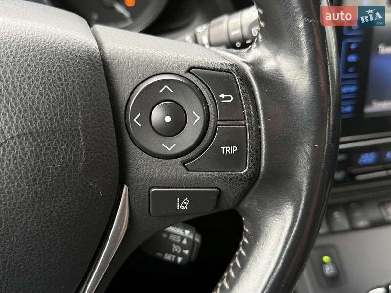 Універсал Toyota Auris 2018 в Києві фото 24 Універсал Toyota Auris 2018 в Києві