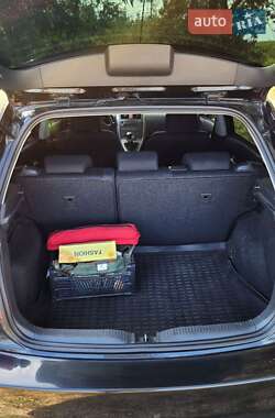 Хэтчбек Toyota Auris 2008 в 