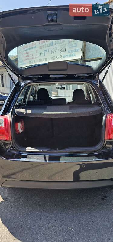 Хэтчбек Toyota Auris 2010 в Запорожье