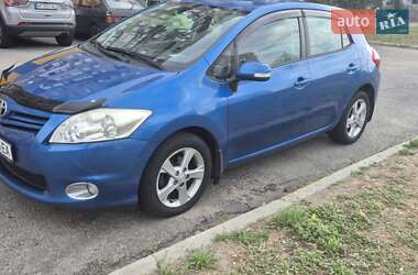 Хетчбек Toyota Auris 2010 в Запоріжжі