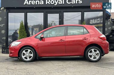 Хэтчбек Toyota Auris 2010 в 
