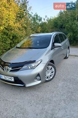 Универсал Toyota Auris 2014 в 