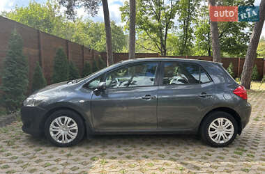 Хэтчбек Toyota Auris 2008 в 