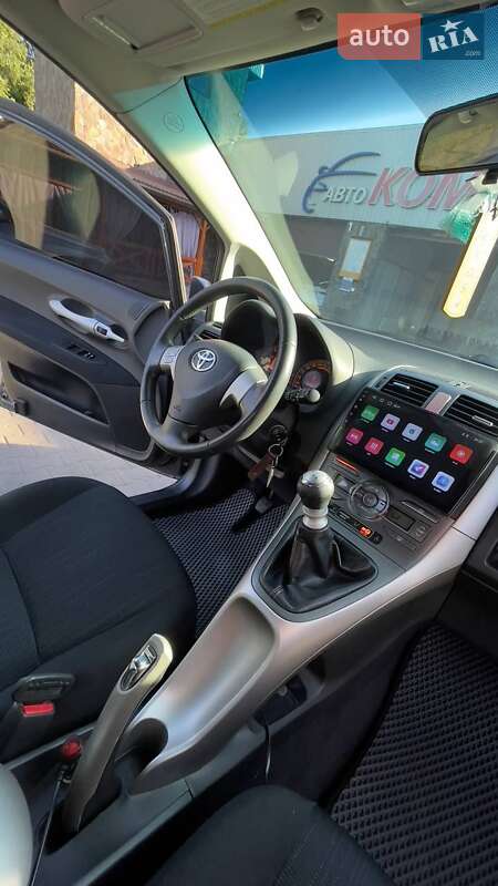 Хетчбек Toyota Auris 2008 в Луцьку