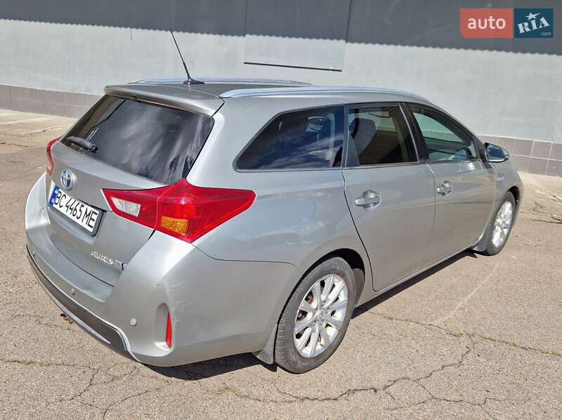 Універсал Toyota Auris 2013 в Львові