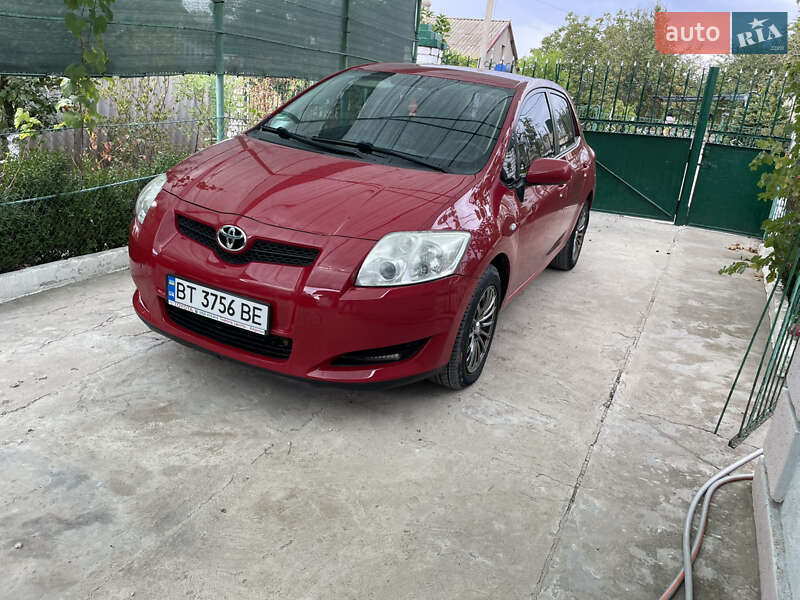 Хетчбек Toyota Auris 2007 в 