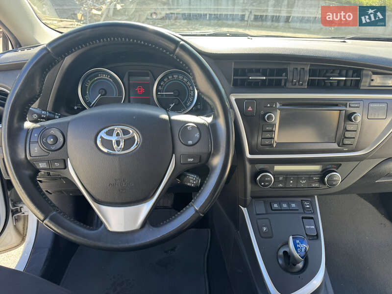 Хэтчбек Toyota Auris 2013 в Киеве