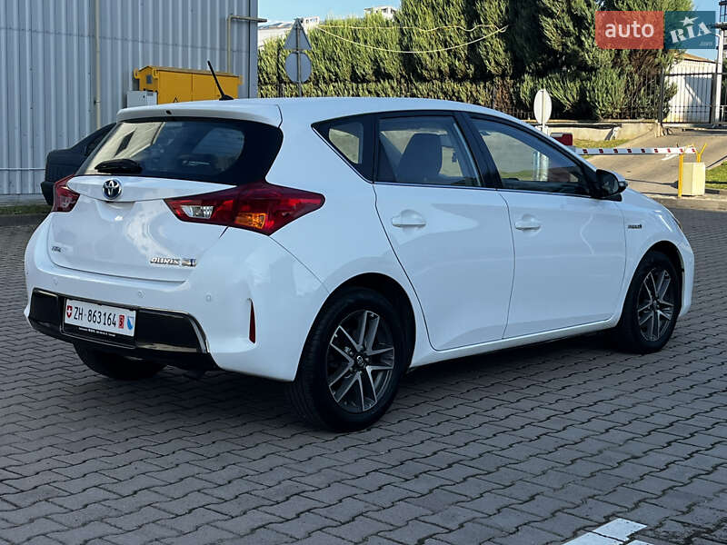 Хэтчбек Toyota Auris 2013 в Луцке