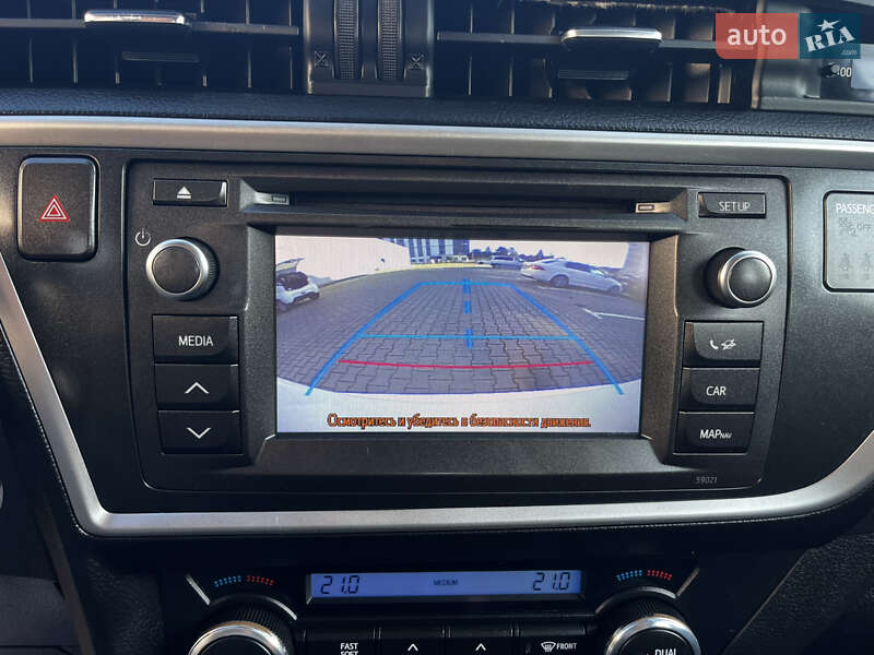 Хэтчбек Toyota Auris 2013 в Луцке