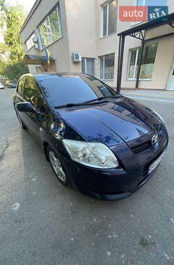 Хэтчбек Toyota Auris 2008 в Южном