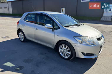 Хэтчбек Toyota Auris 2007 в 