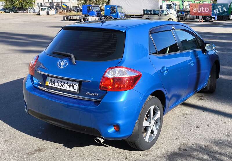 Хетчбек Toyota Auris 2011 в Києві фото 5 Хетчбек Toyota Auris 2011 в Києві