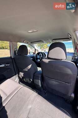 Хэтчбек Toyota Auris 2010 в 