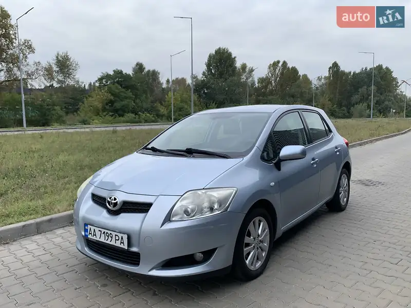 Toyota Auris