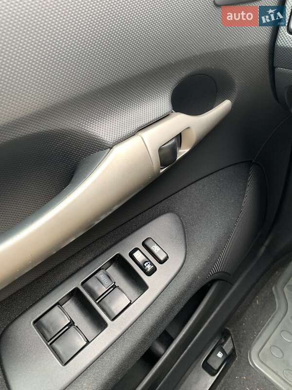 Хэтчбек Toyota Auris 2007 в Киеве