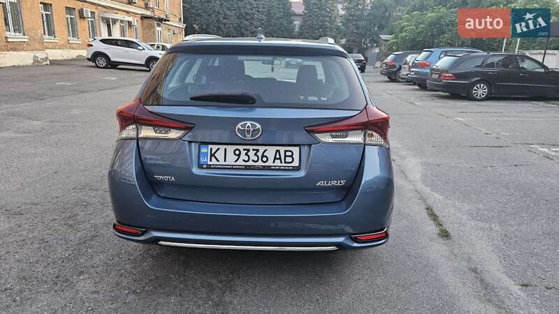 Універсал Toyota Auris 2015 в Києві