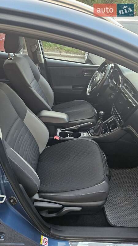 Універсал Toyota Auris 2015 в Києві