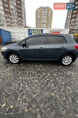 Хэтчбек Toyota Auris 2008 в 
