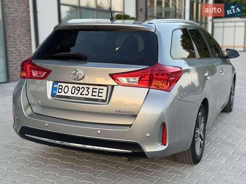 Универсал Toyota Auris 2014 в Тернополе