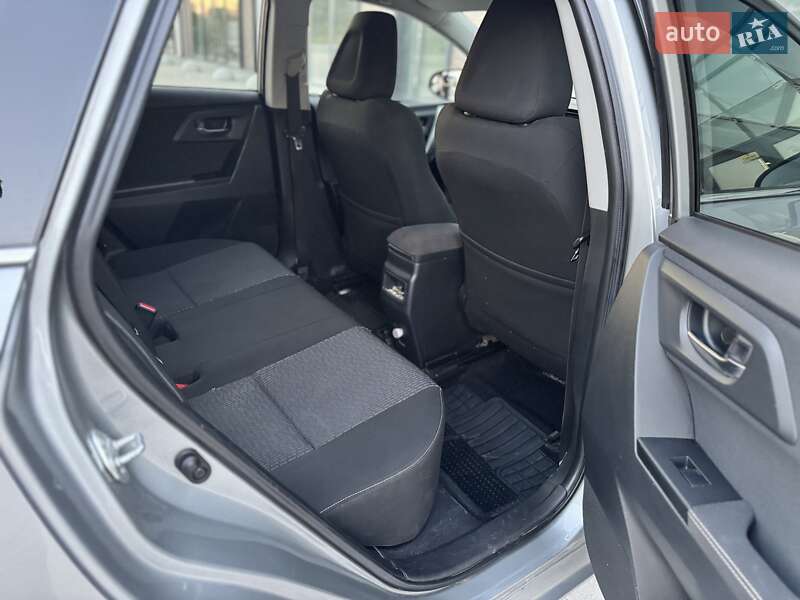 Универсал Toyota Auris 2014 в Тернополе