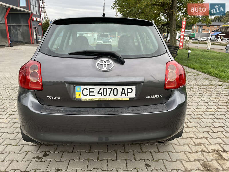 Хэтчбек Toyota Auris 2008 в Черновцах