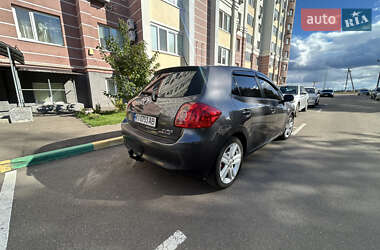 Хэтчбек Toyota Auris 2007 в 