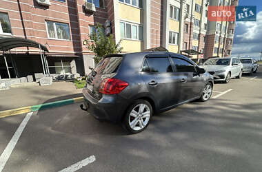 Хэтчбек Toyota Auris 2007 в 