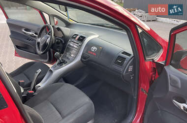 Хетчбек Toyota Auris 2007 в 